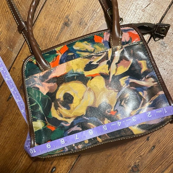 Patricia Nash Cross body top handled bag in English garden. - Picture 6 of 14